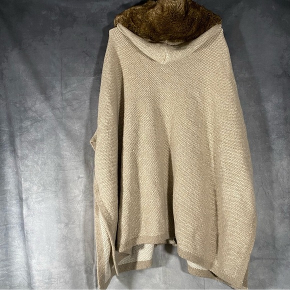 Zara Knit Faux Fur Trim Hooded Full Zip Poncho Relaxed Fit Sweater Size M - Picture 7 of 8